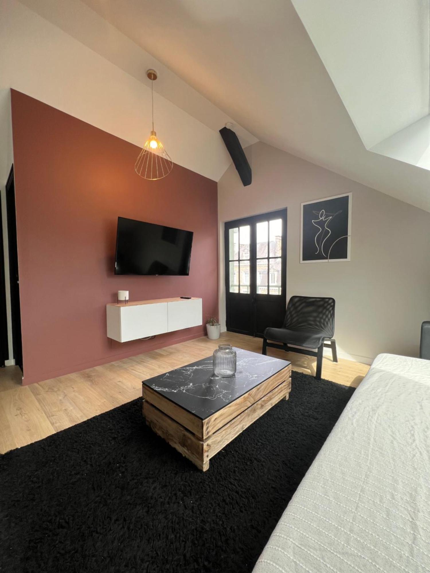 Appartement Spacieux Et Lumineux Proche Du Centre Historique Dol-de-Bretagne Esterno foto